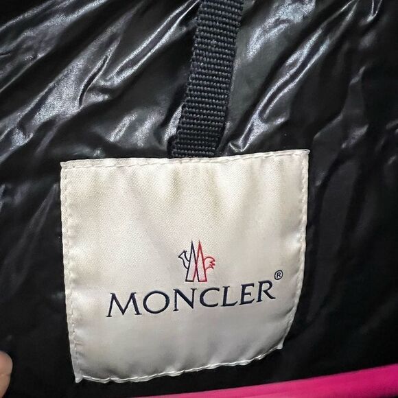 Moncler chouelle Black Puffer Jacket - Picture 6 of 15